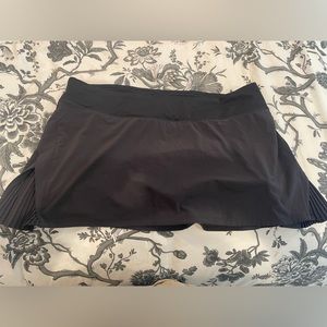 Lululemon Tennis Skirt with built in briefs Size 14